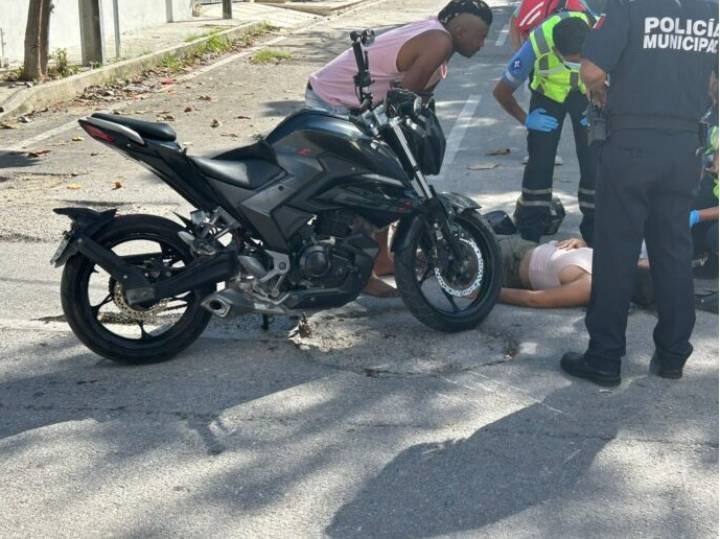 Accidente en Playa del Carmen Motociclista choca al omitir señal de