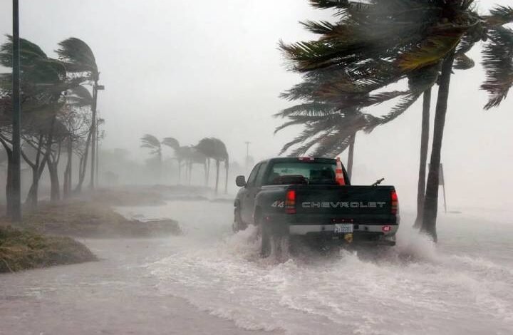 Impacto de Lluvias y Vientos en Miami-Dade: Alerta por Condiciones Climáticas